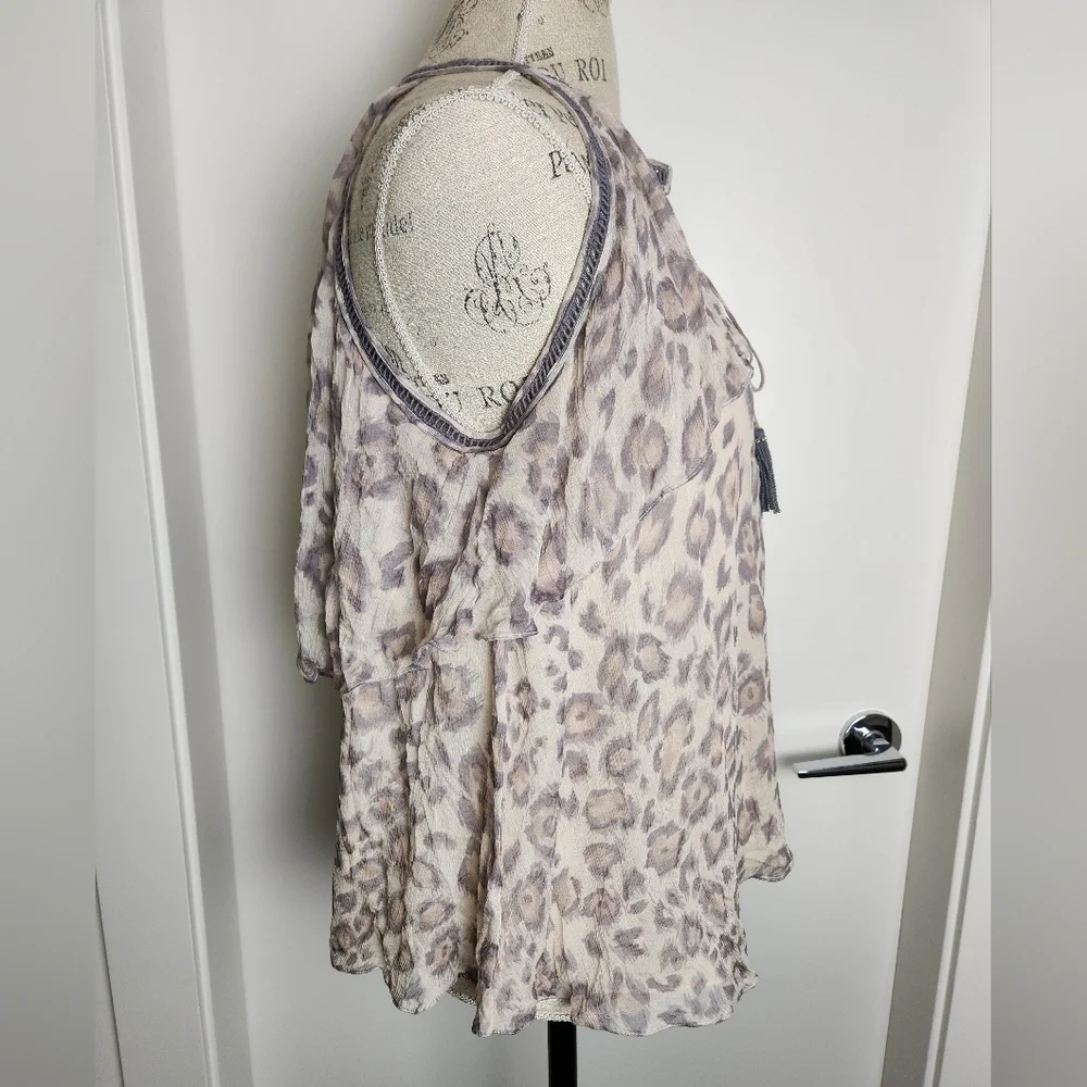 Vintage Leopard Silk Halter Top - Picture 4 of 15